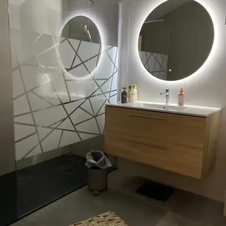 Vosges, Spa, Sauna & Piscine 펜션 Moyenmoutier