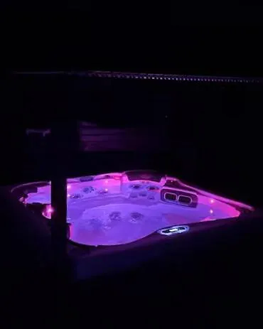 Vosges, Spa, Sauna & Piscine 度假居